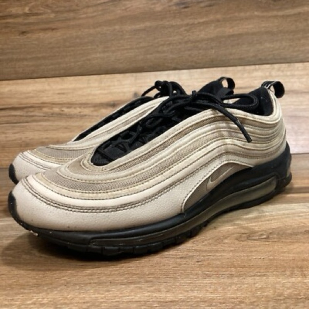 Nike Men's Tan and Black Sneakers